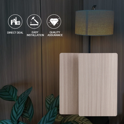 Qualidade Placa de fibra de bambu do carvão vegetal do PVC da grão de madeira à prova de fogo e tratado contra traças do estilo luxuoso claro Fábrica